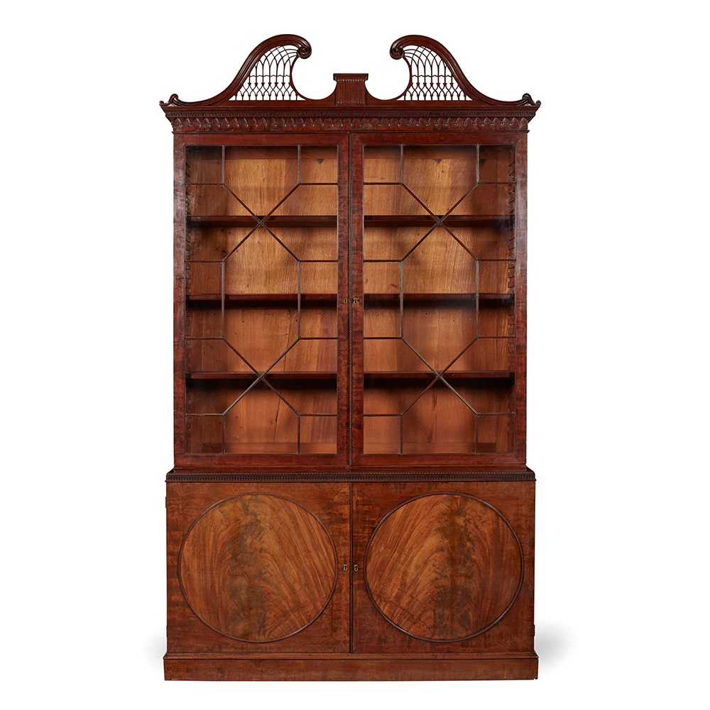 SCOTTISH GEORGE III MAHOGANY BOOKCASE CABINET, ATTRIBUTED TO THE WORKSHOP OF FRANCIS AND WILLIAM BRODIE